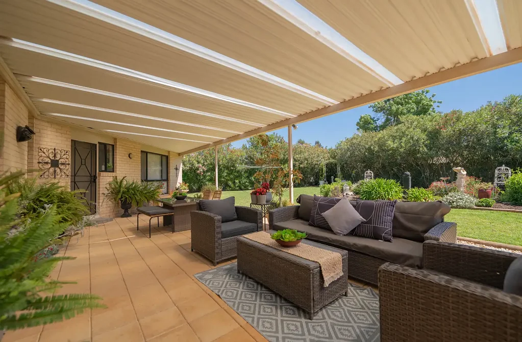 Forbes 4ਬੈੱਡਰੂਮ Ray White Forbes - 02 6851 1411