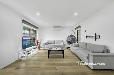 Silid Pahingahan - 6 Mark Place, Pakenham, VIC 3810