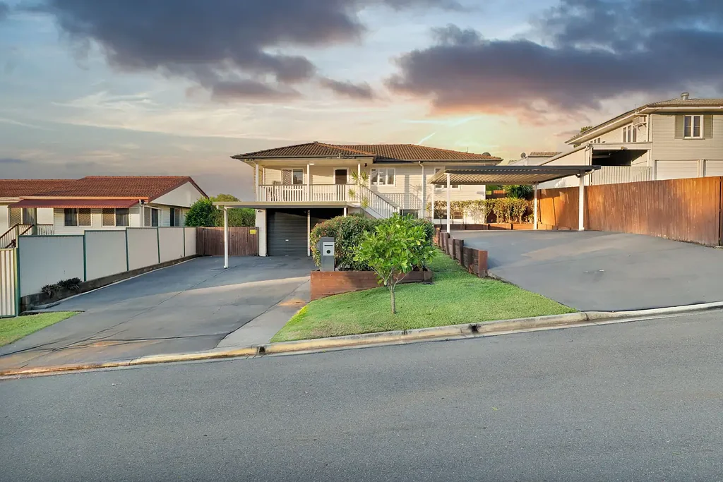 12 Banoon Drive, Wynnum, QLD 4178