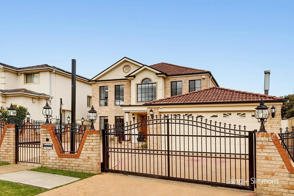South Wentworthville 6Zimmer Luxury Family Living with Resort-Style Entertaining