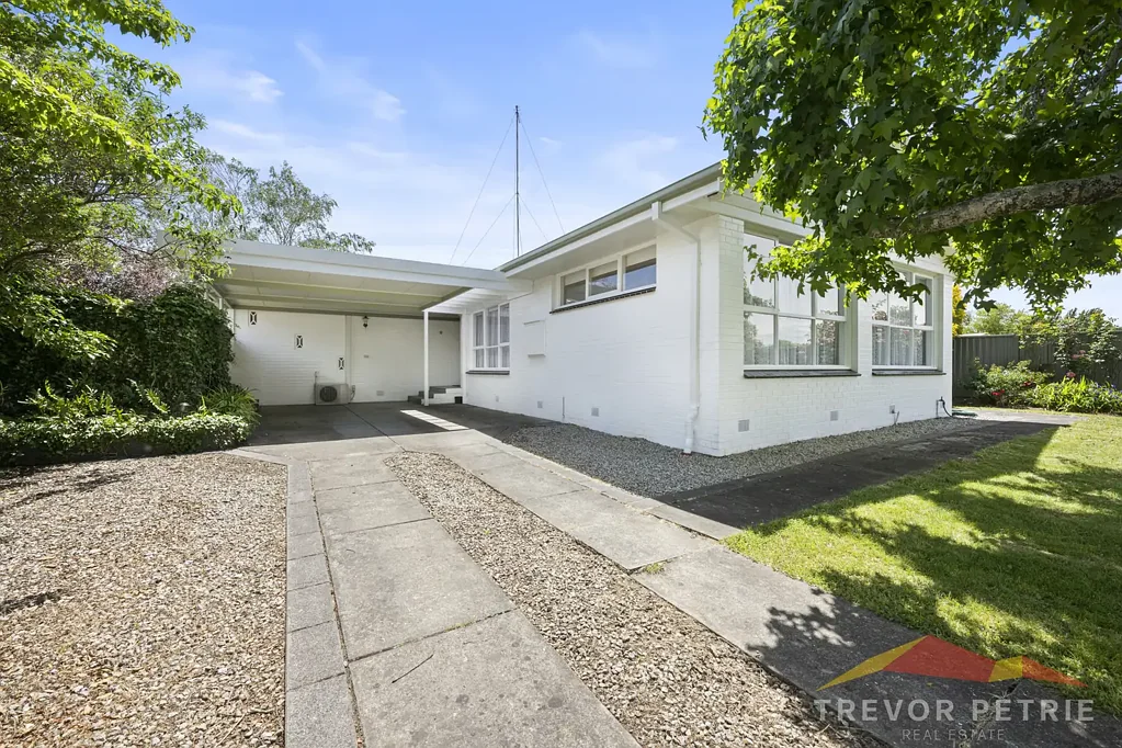 Alfredton 3Moenga Opportunity Awaits in Desirable Old Alfredton