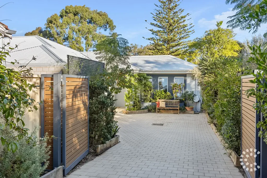 13A Chadwick Street, Hilton, WA 6163