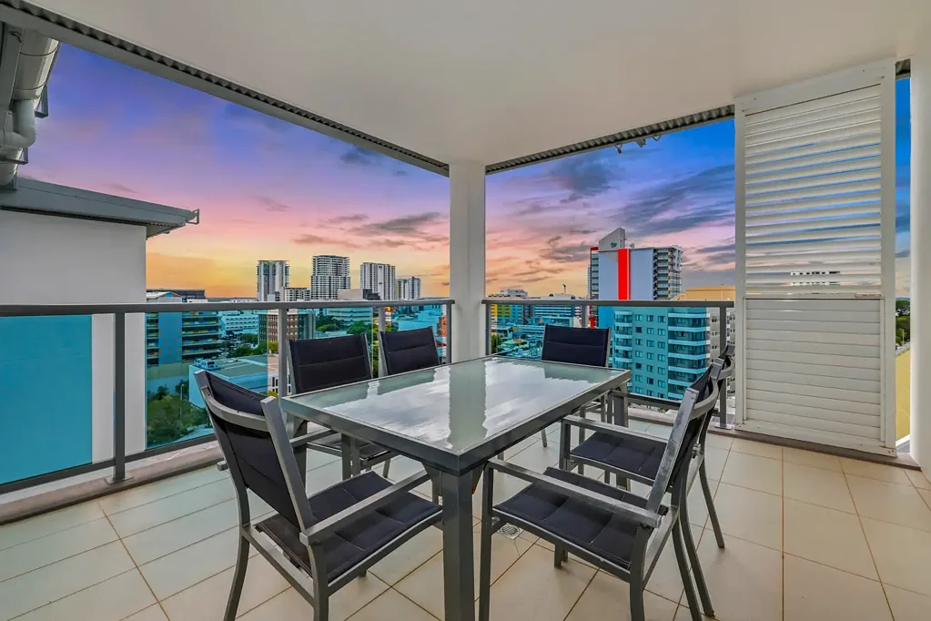Darwin City 2ห้องนอน Fully Furnished Sky-High Esplanade Living with Stunning Ocean & City Views