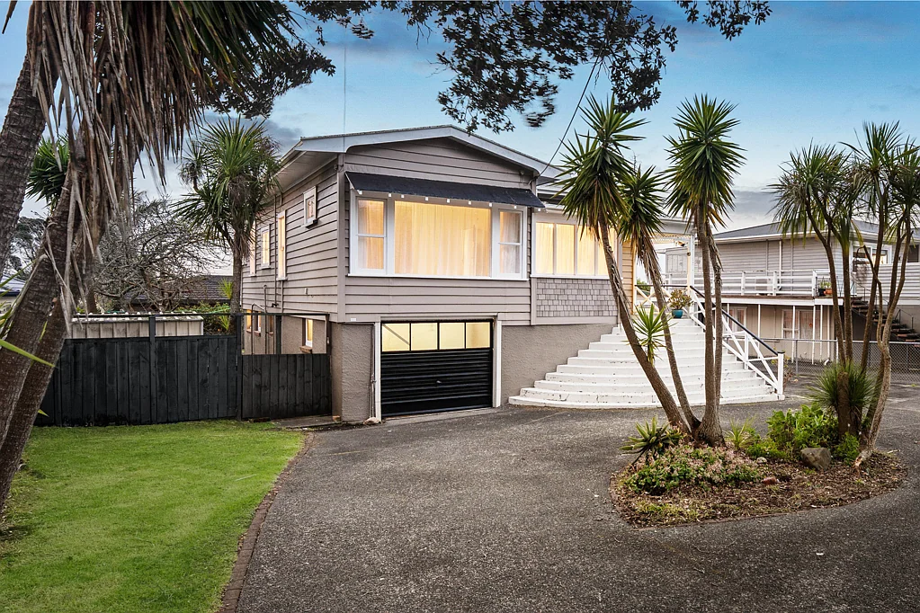 1/65 Sturges Road, Henderson, Waitakere City, Auckland