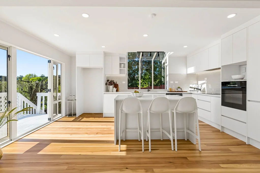 Mellons Bay 4 Bedroom Renovated Gem in Macleans Zone