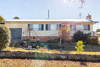 153E Hill Street, Walcha, NSW 2354, 4 slaapkamers, 2 badkamers, House
