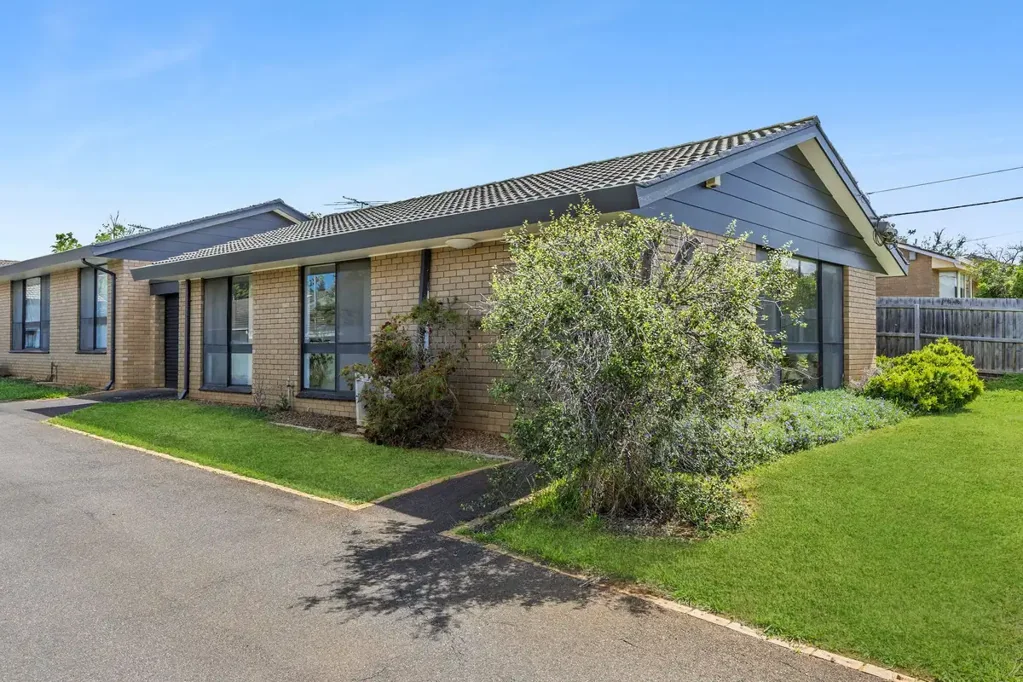 1/25 Hutcheson Avenue, Highton, VIC 3216