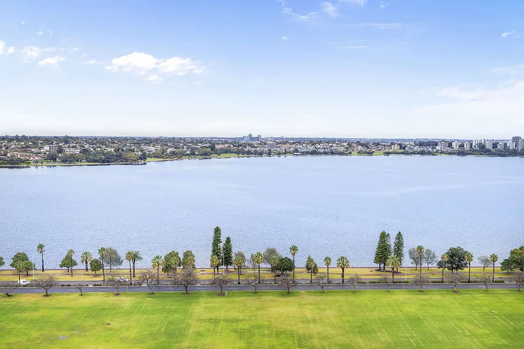 East Perth 4房  Prestige City Penthouse - A Panoramic Dream