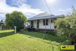 42 BACON ST, Grafton