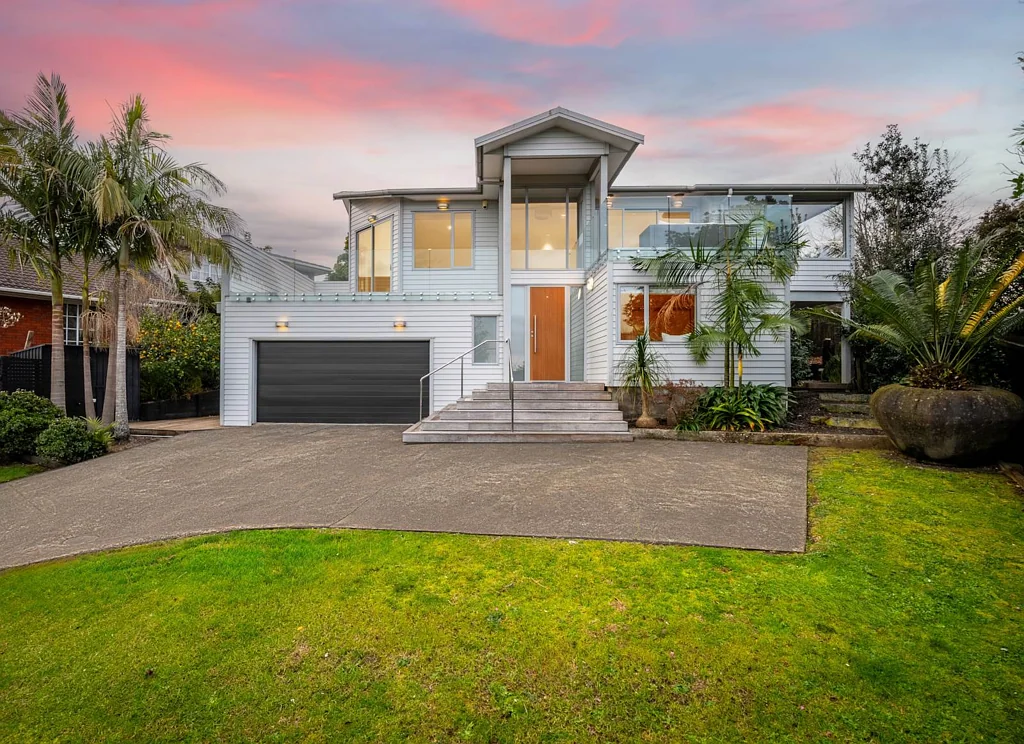 27 Lagoon Way, West Harbour, Waitakere City, Auckland