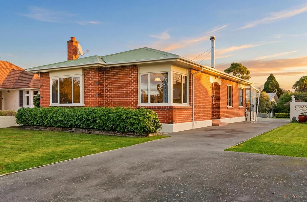 Highfield 2ห้องนอน Immaculate Home with Impressive Garaging