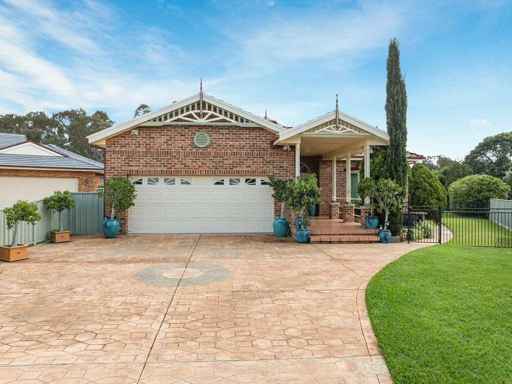Cessnock 4房  Architectural Grandeur with Resort-Style Family Living