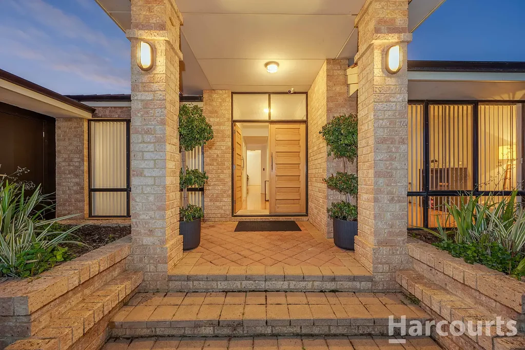 Currambine 4 Slaapkamer A Statement of Style, Space & Luxury