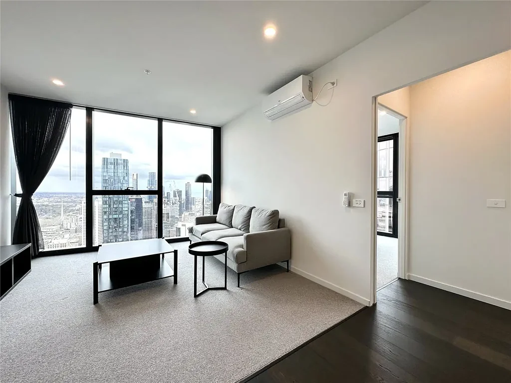 FURNISHED AMAZING CITY VIEW THREE BEDROOM ONE CARPARK APARTMENT LOCATED IN MELBOURNE CBD!!!