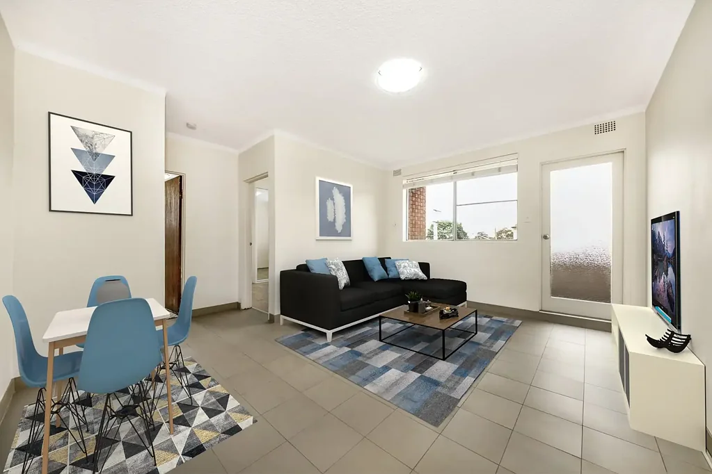Well Maintained 2 Bedroom Unit In The Heart Of Merrylands