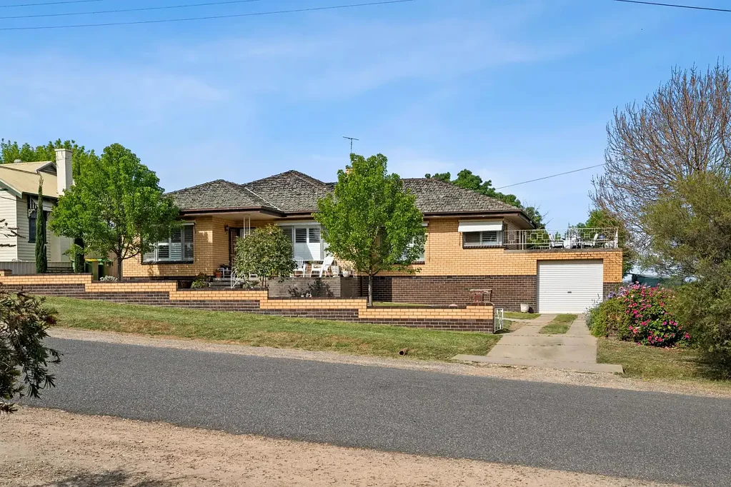 Rutherglen 4Kwarto The Address. The Kitchen. The Lifestyle.