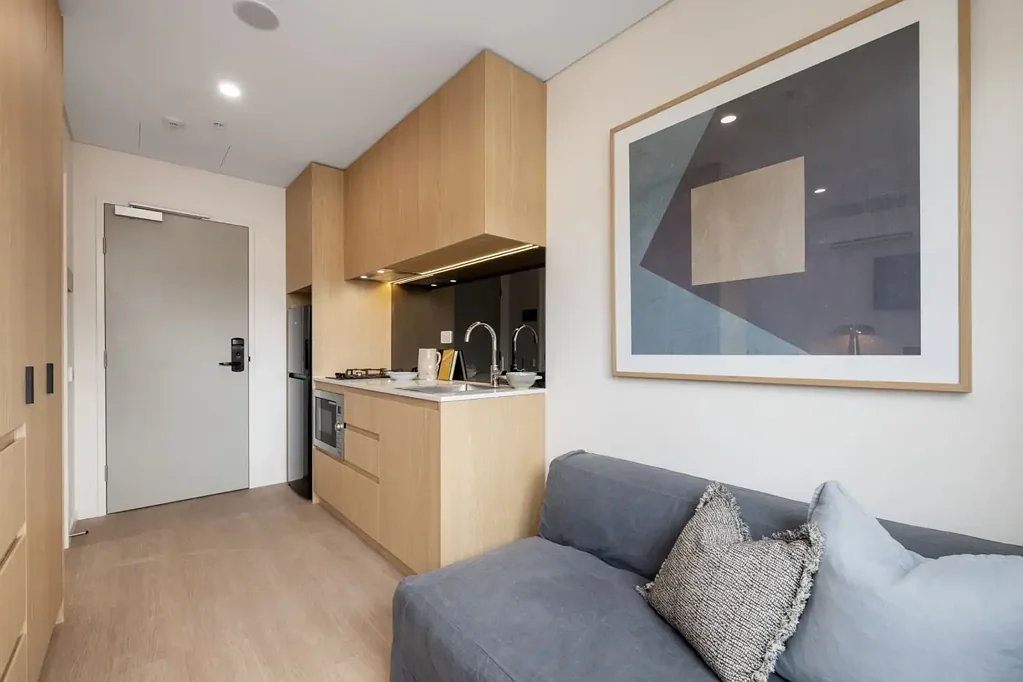 Brand NEW | Fully Furnished Studio | All Bills Included | Canvas Perks | Central Kingsford