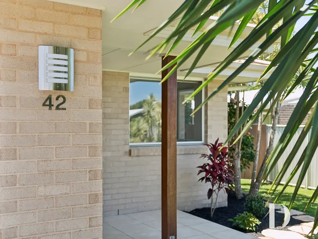 42 Saltwater Crescent, Corindi Beach, NSW 2456