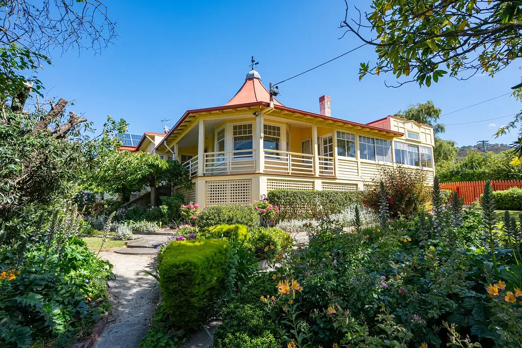 Dynnyrne 6房  A Rare Dual Residence Haven