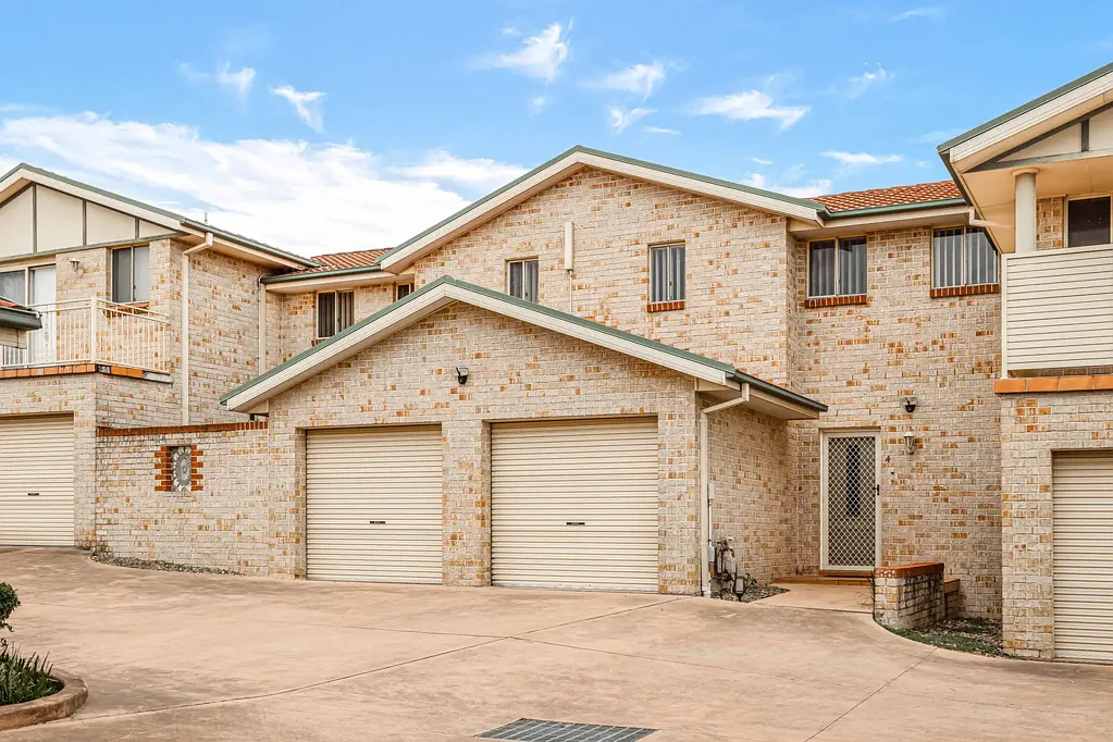 Quakers Hill 3 Bedroom Oversized Townhouse in a Prime, Quiet cul-de-sac Location
