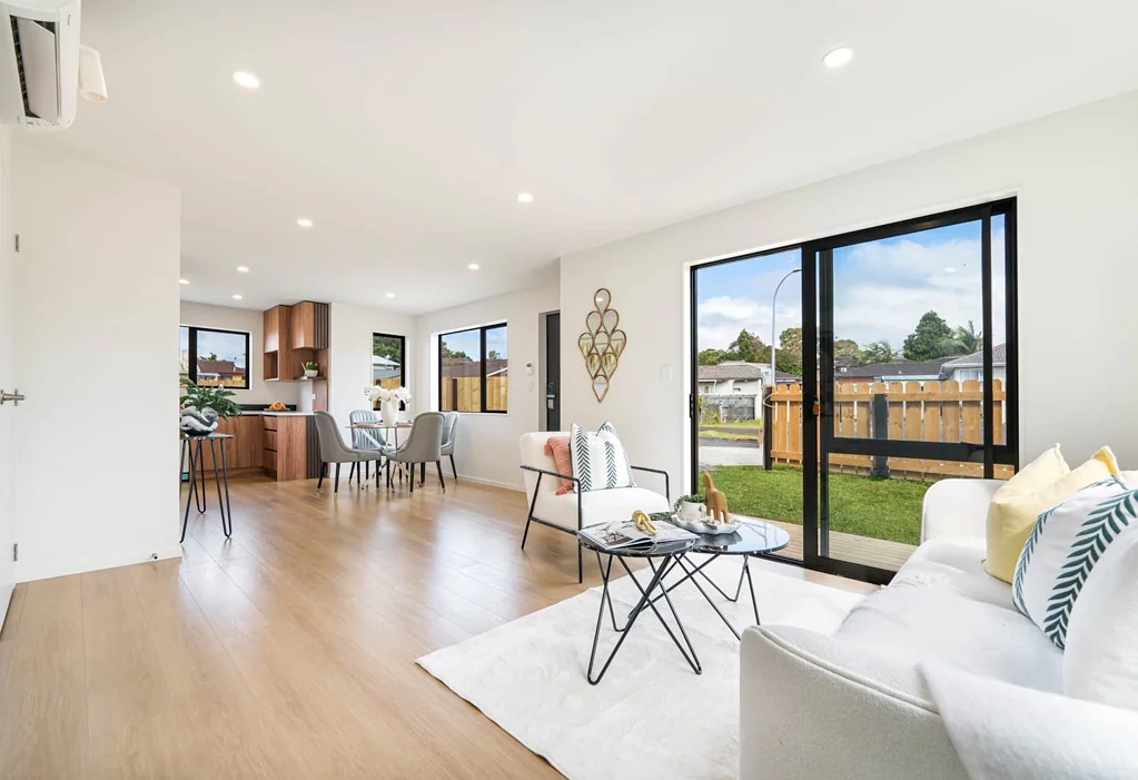 Clendon Park 3部屋 Brand-New & Spacious Garage
