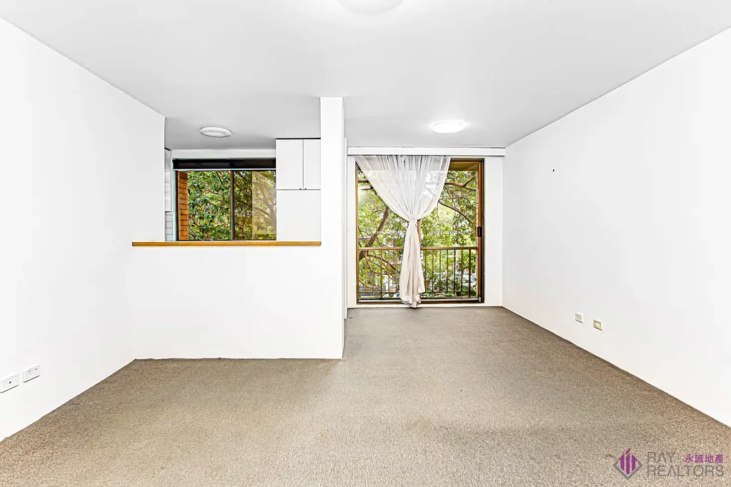 Private Two Bedroom Unit with Leafy Outlook in Convenient Location