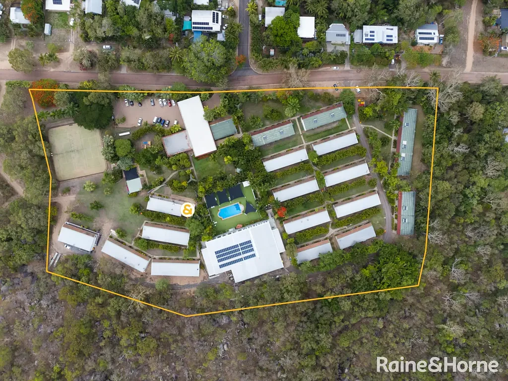 Nelly Bay 3 Bedroom Welcome to Unit 82 - Your Relaxing Island Retreat