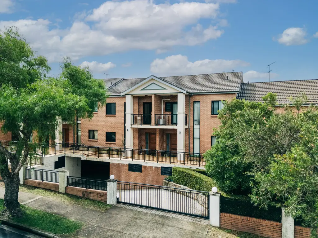 2/22 Paris Street, Carlton, NSW 2218