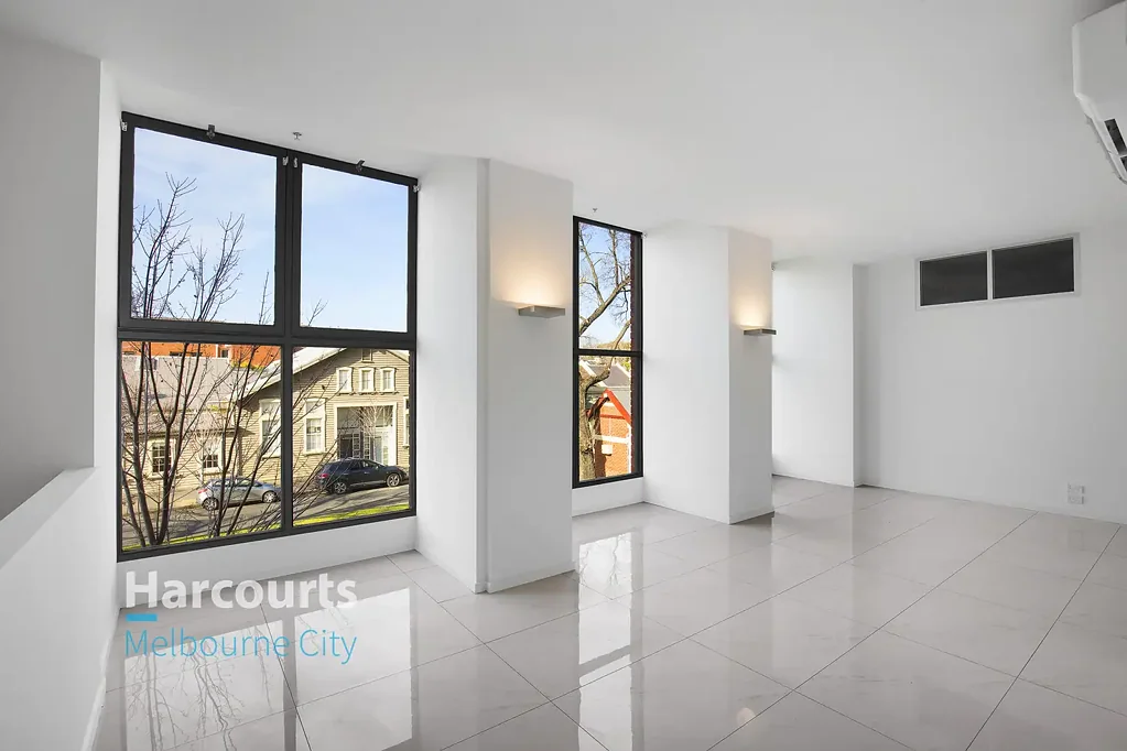 Spacious 3 Bedroom In The Popular Tribeca!