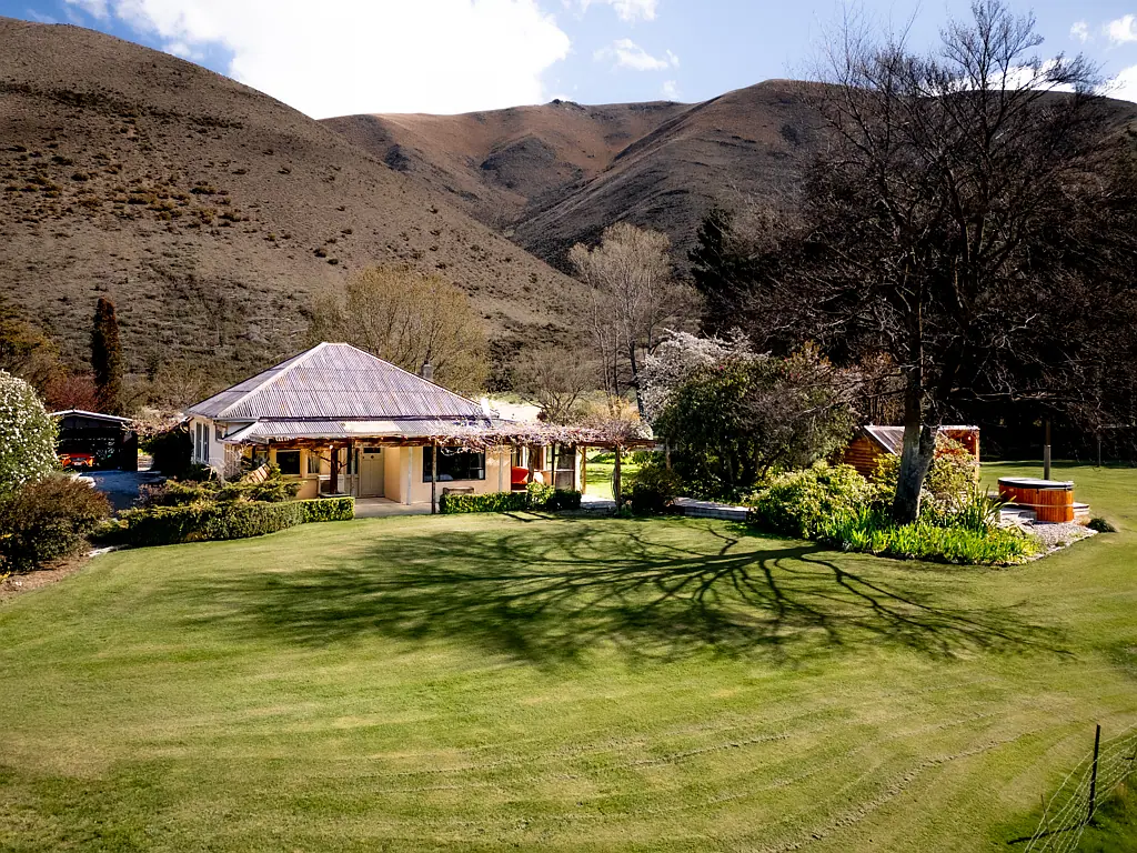 Omarama 5部屋 A Peaceful Life in a Historic Setting