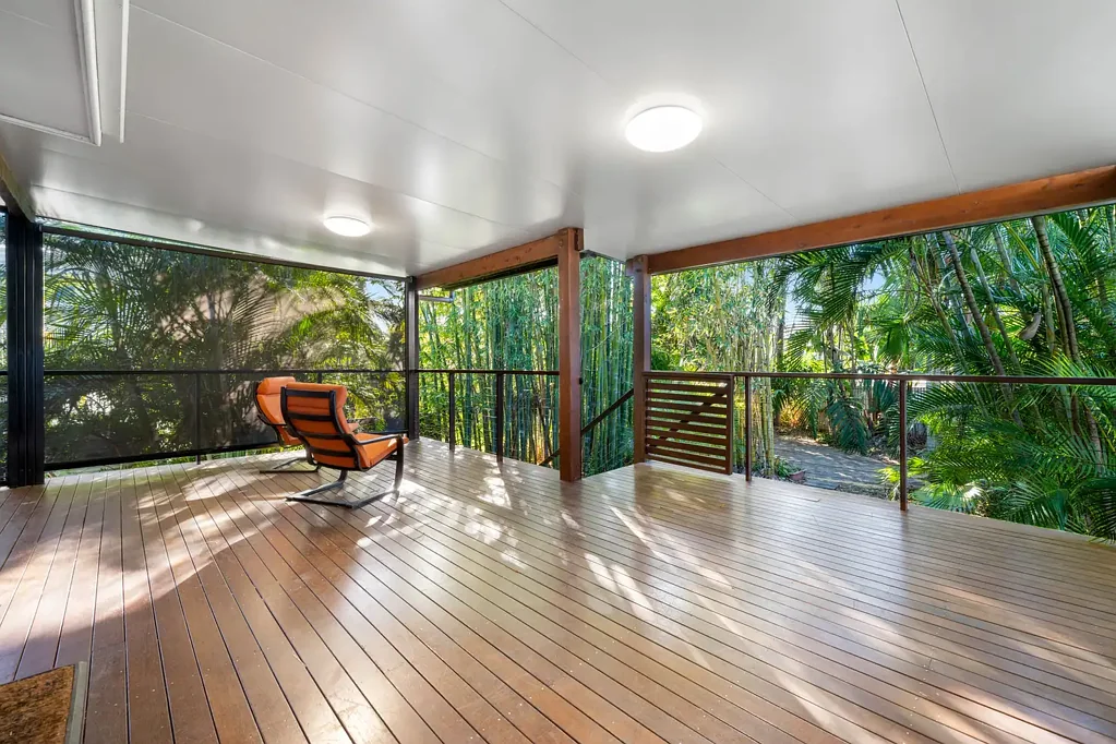 SPACIOUS CHARACTER HOME WITH STUDY & LEAFY GARDENS
