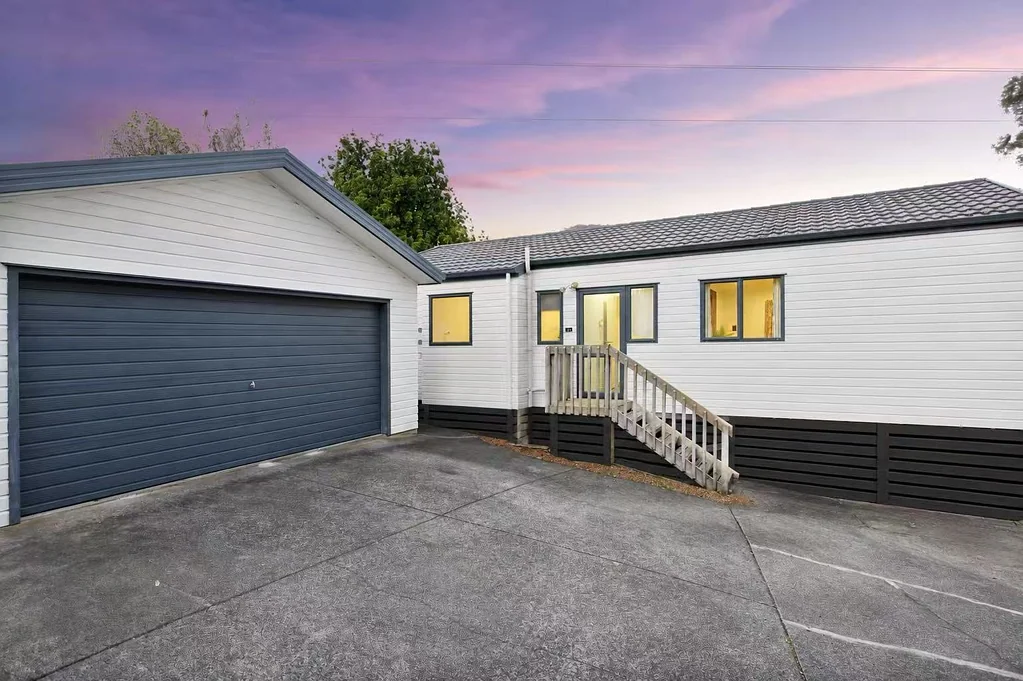 Charming 2 Bed + Study Home with Double Garage & Huge Deck!