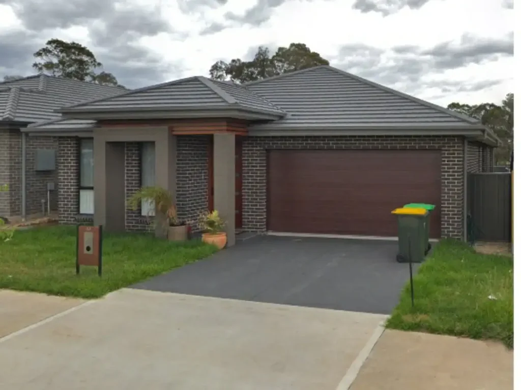 Modern Family Living in a Convenient Claymore Location