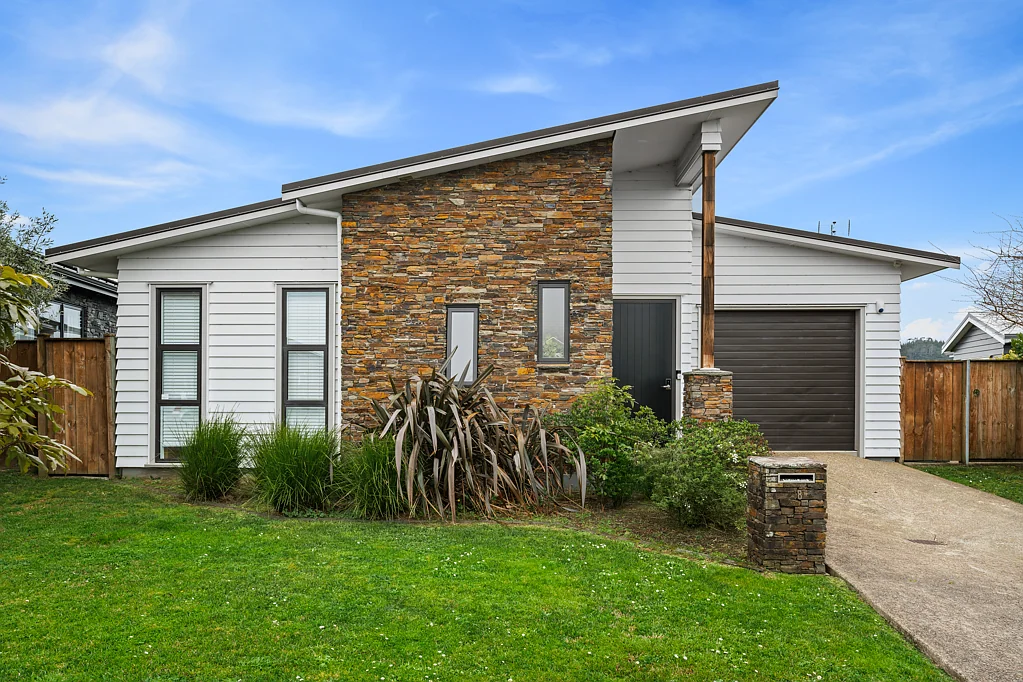 18 Ara Kakara Avenue, Huapai, Rodney, Auckland
