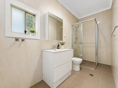 2/33 Bareena Street, Canley Vale, NSW 2166, 2房, 1浴, Flat