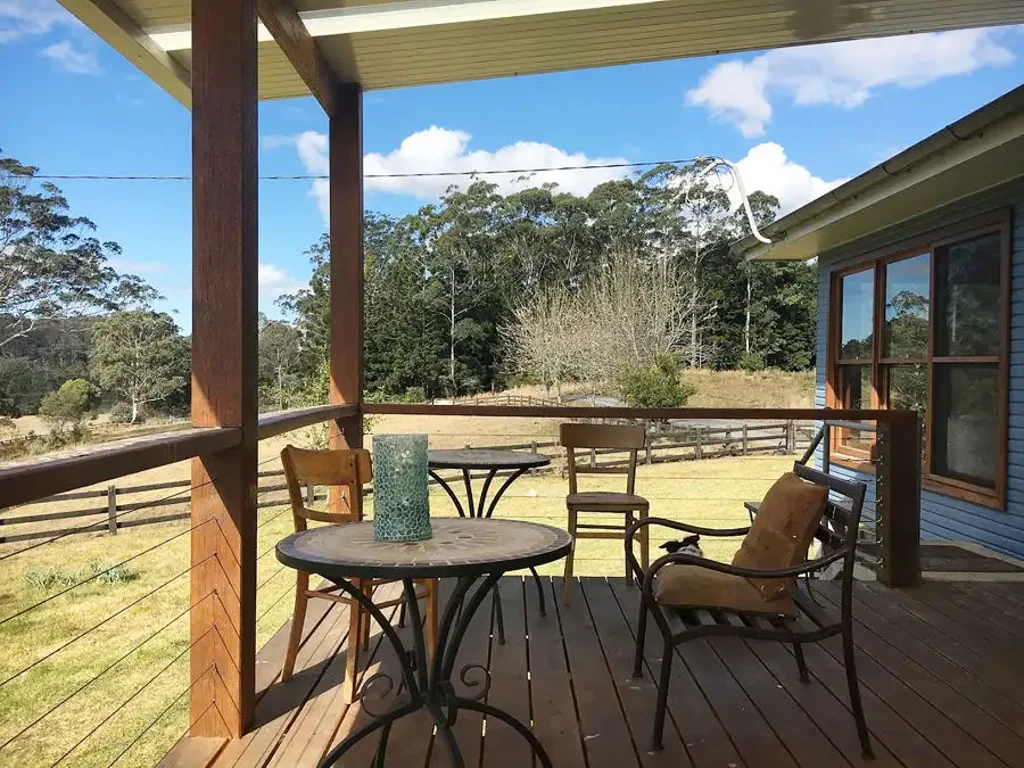 RURAL RETREAT CLOSE TO LOCAL SCHOOL