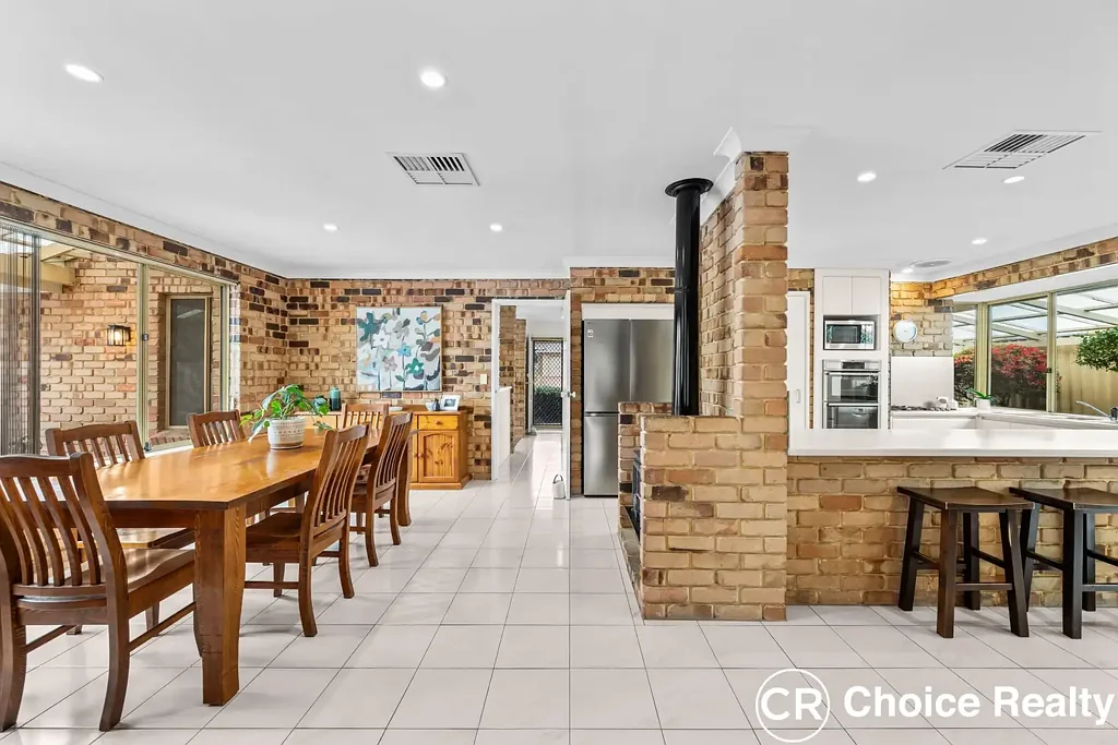 Leeming 4Habitaciones Opposite Parkland! Huge Family Home! Great Floor Plan!