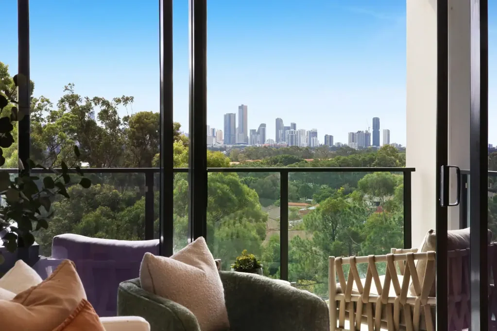 Varsity Lakes 2 Slaapkamer Sophisticated Apartment Living with Stunning Elevated Views