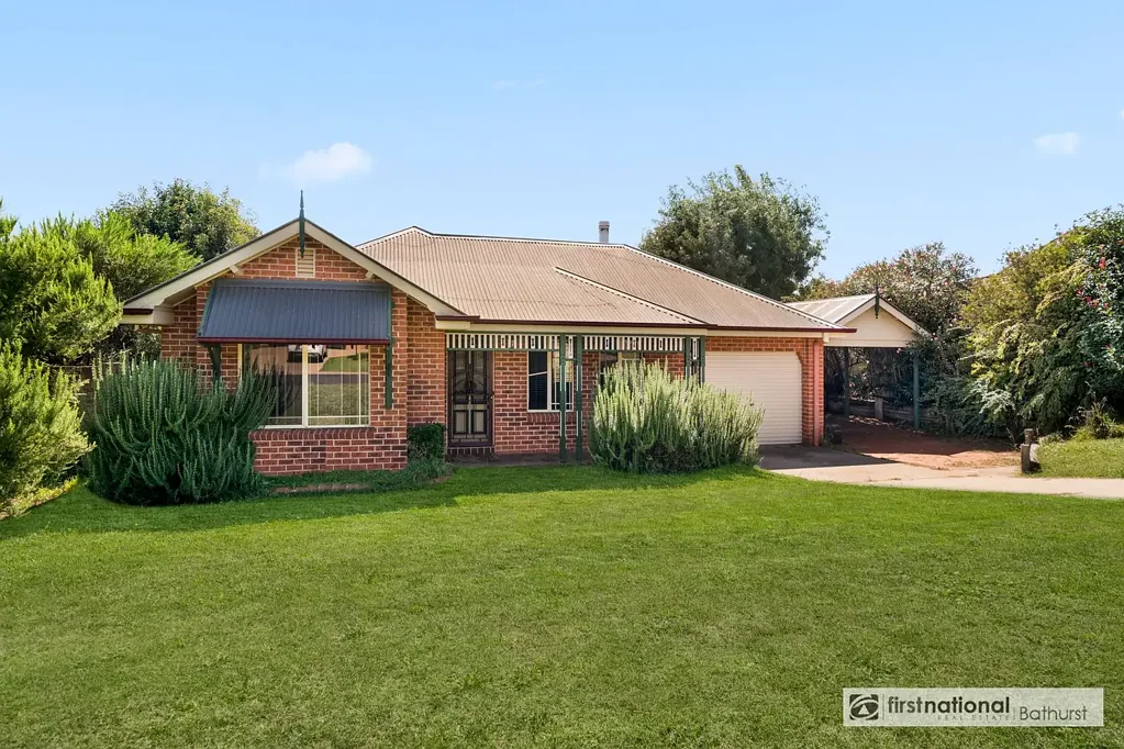 16 Wentworth Drive, Kelso, NSW 2795