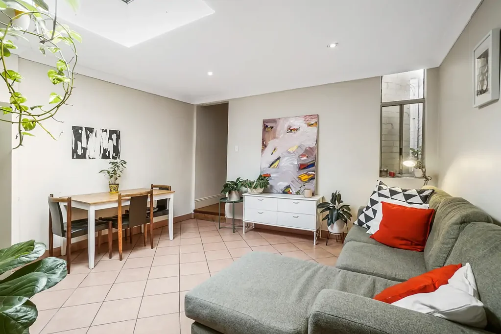 Stylish Three Bedroom House in the Heart of Newtown