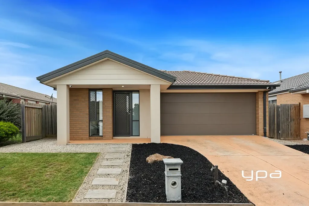Brookfield 4ਬੈੱਡਰੂਮ Family Living in a Convenient Brookfield Location