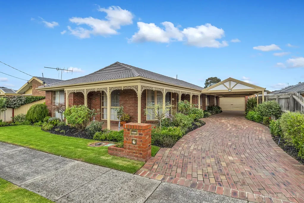 Dandenong 4कमरा CHARMING HOME, OUTSTANDING FAMILY LIVING