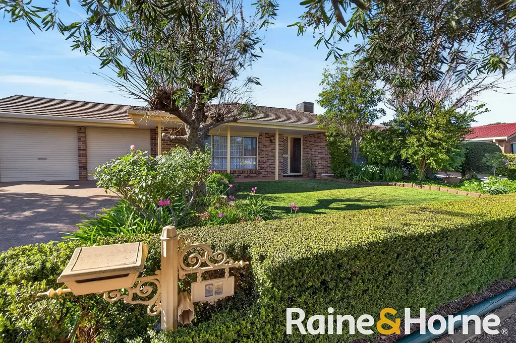 Dubbo 4房  Beautifully Presented Family Living