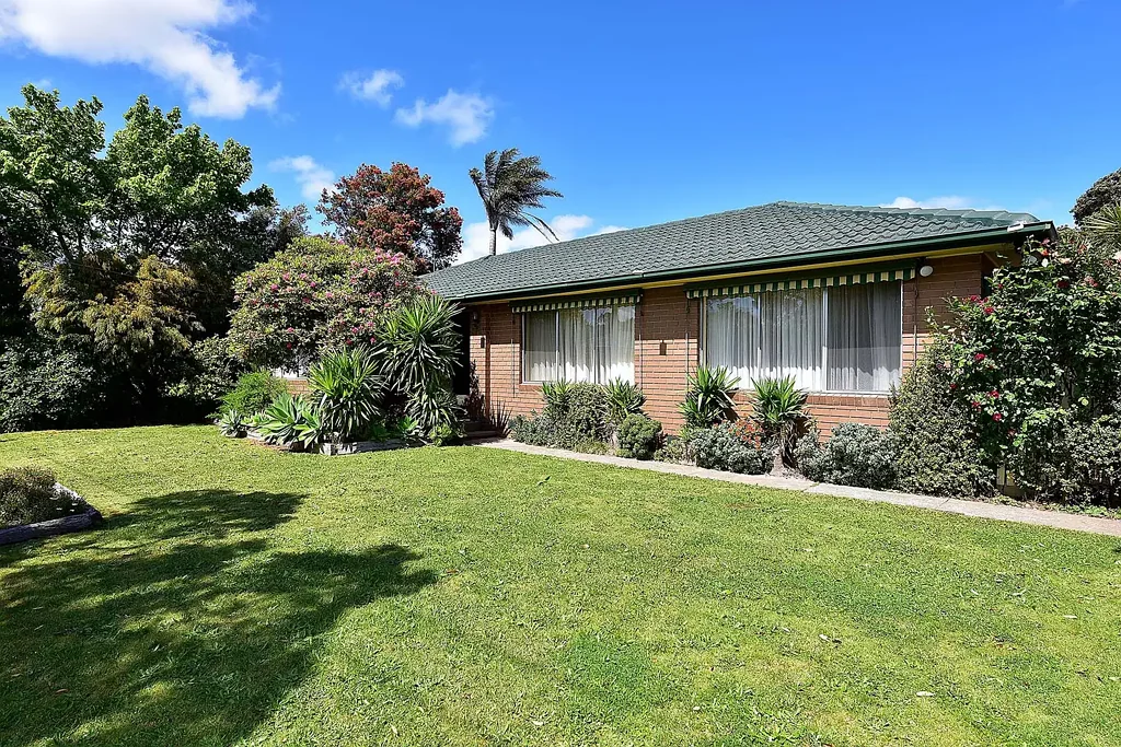 WELL MAINTAINED THREE BEDROOM HOME!