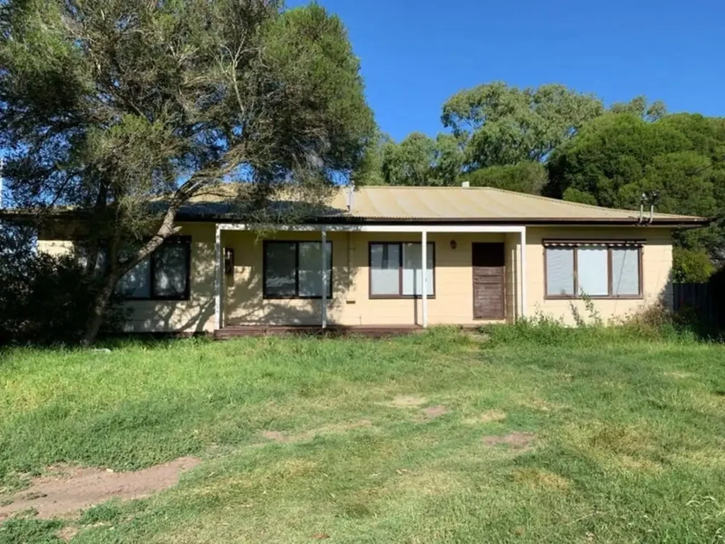Comfortable family home!!