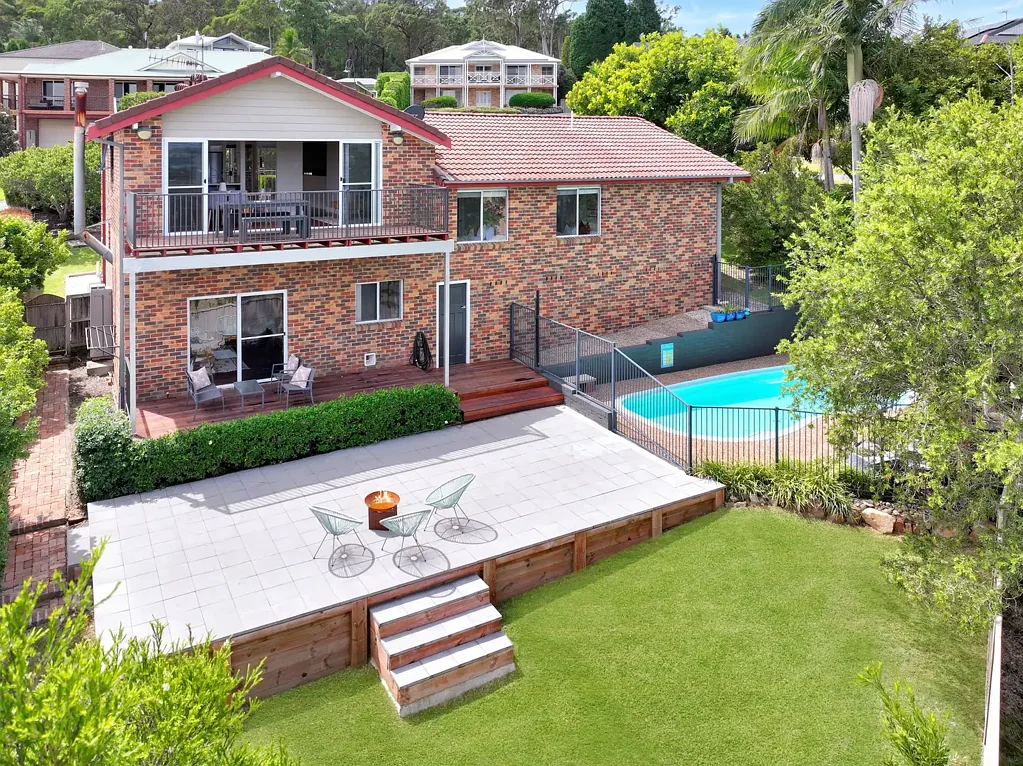 1 Hawkeshead Way, Lakelands, NSW 2282
