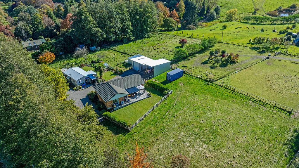Kimbolton Dual living, rural views