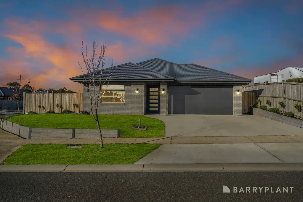 Warragul 5房  A Premium Family Sanctuary with Smart Living & Designer Comfort