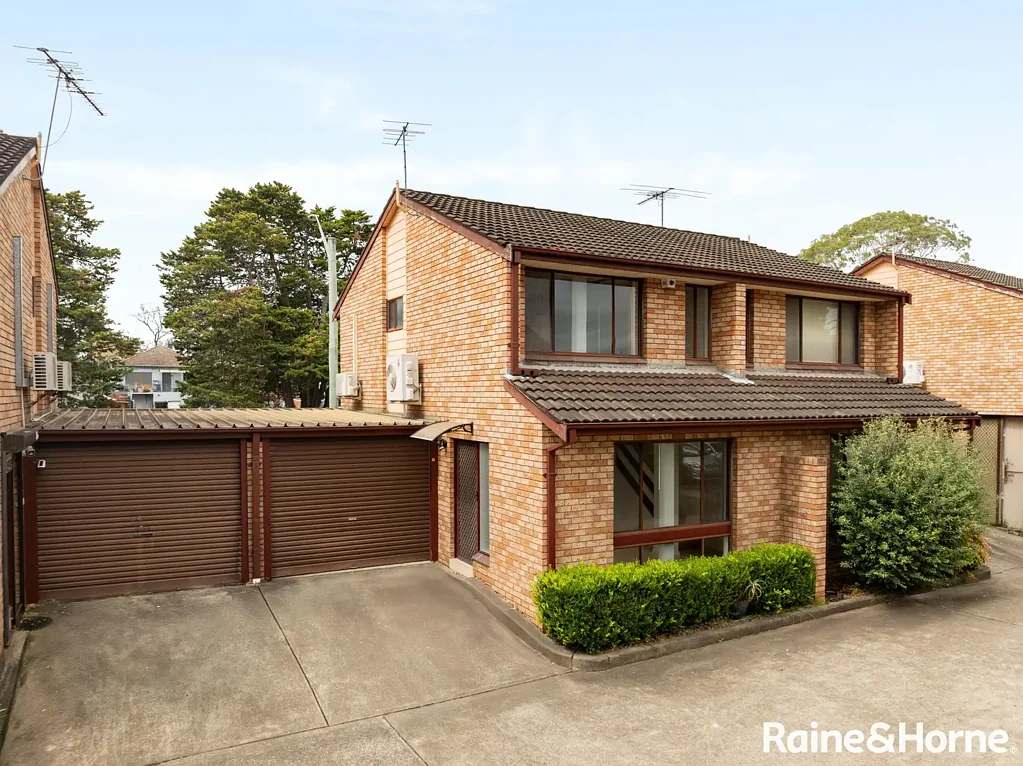 2/51-53 Carlisle Street, Ingleburn, NSW 2565