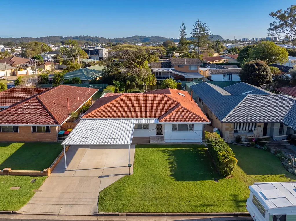 Palm Beach 3房  ONSITE AUCTION -FRIDAY 25/9/26 - 12pm. FLIP/DEVELOP OR LOVE